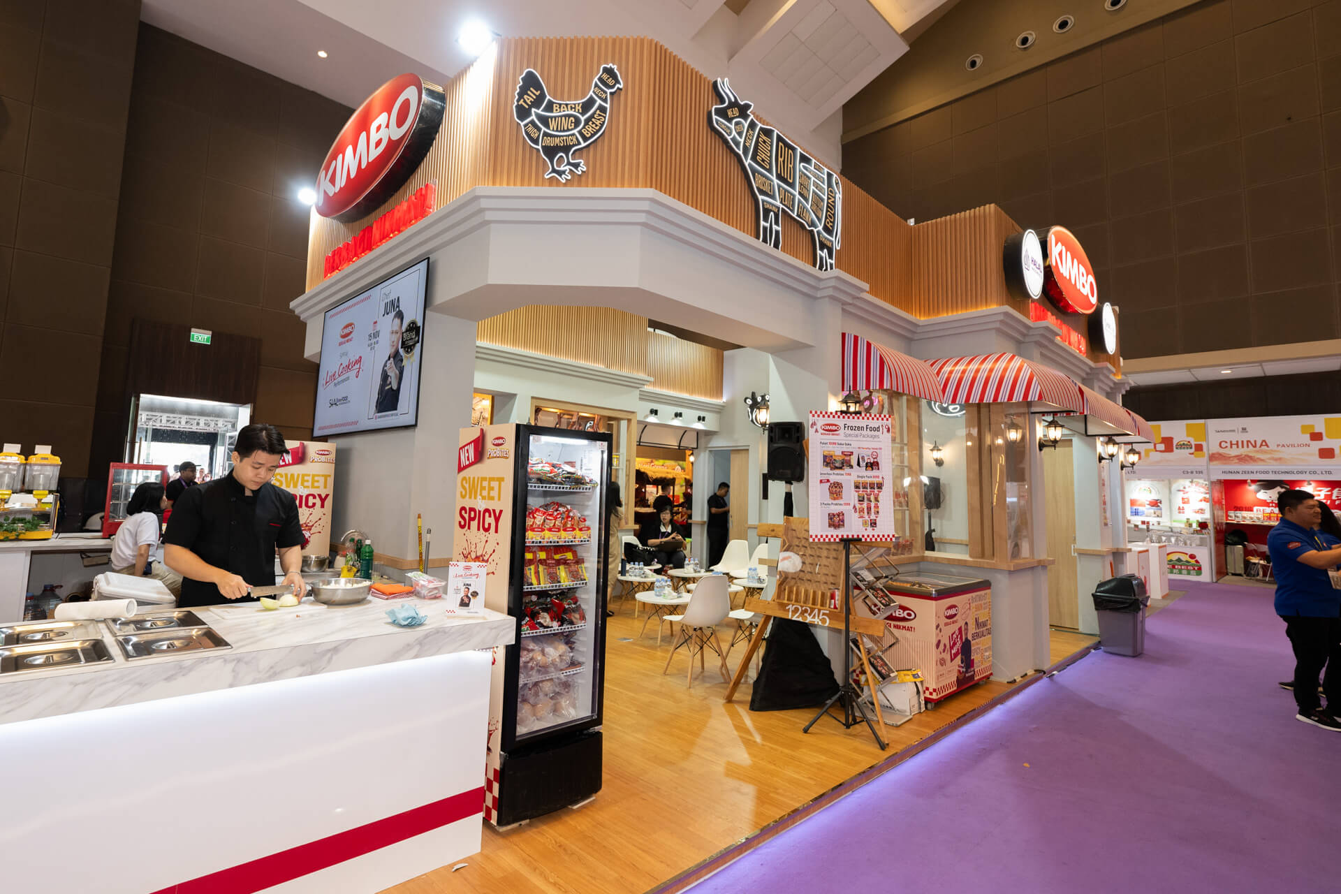 booth Kimbo di event SIAL InterFOOD JIE Expo Kematoran